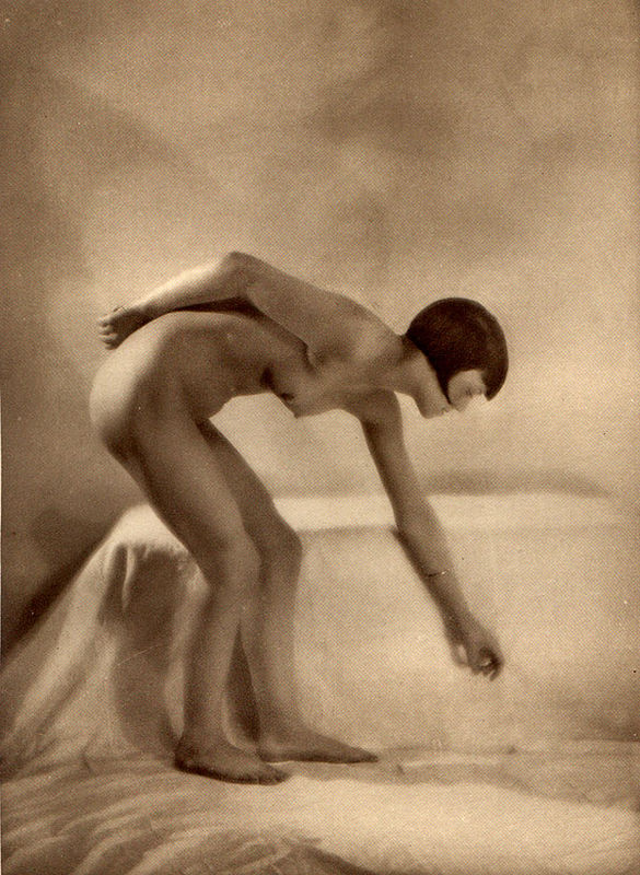 La Beaute de la Femme Album du Premier Salon Internationale du Nu Photographique Paris by Daniel Masclet