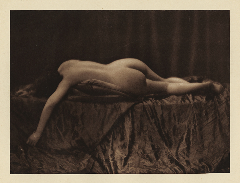 La Beaute de la Femme Album du Premier Salon Internationale du Nu Photographique Paris by Daniel Masclet