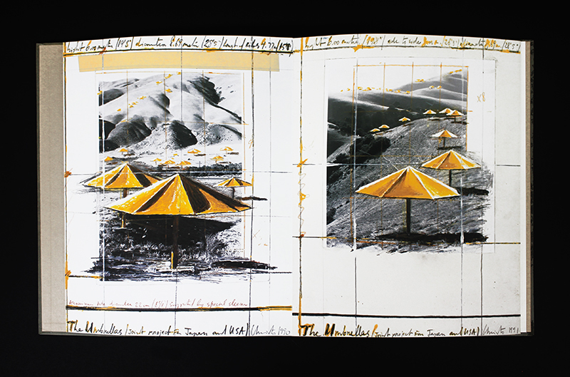 The Accordion-Fold Book for The Umbrellas / Joint project for Japan and U.S.A. by Jeanne-Claude and Christo